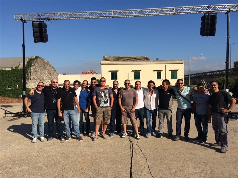 community line array